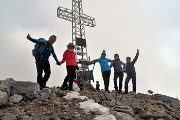 01 In vetta al Pizzo Arera (2512 m) , salito dalla cresta est, sceso dalla sud